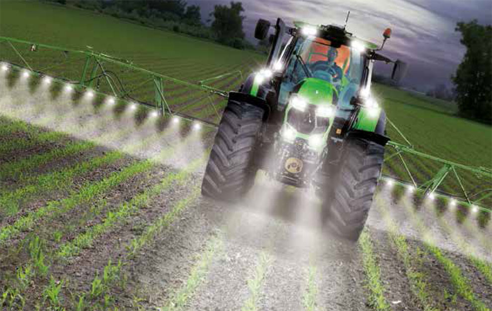 ŚWIATŁO WEDŁUG DEUTZ-FAHR